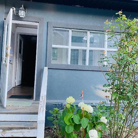 Lovely III 3 Bedrooms Apartment Space Share East York A Room Toronto Buitenkant foto