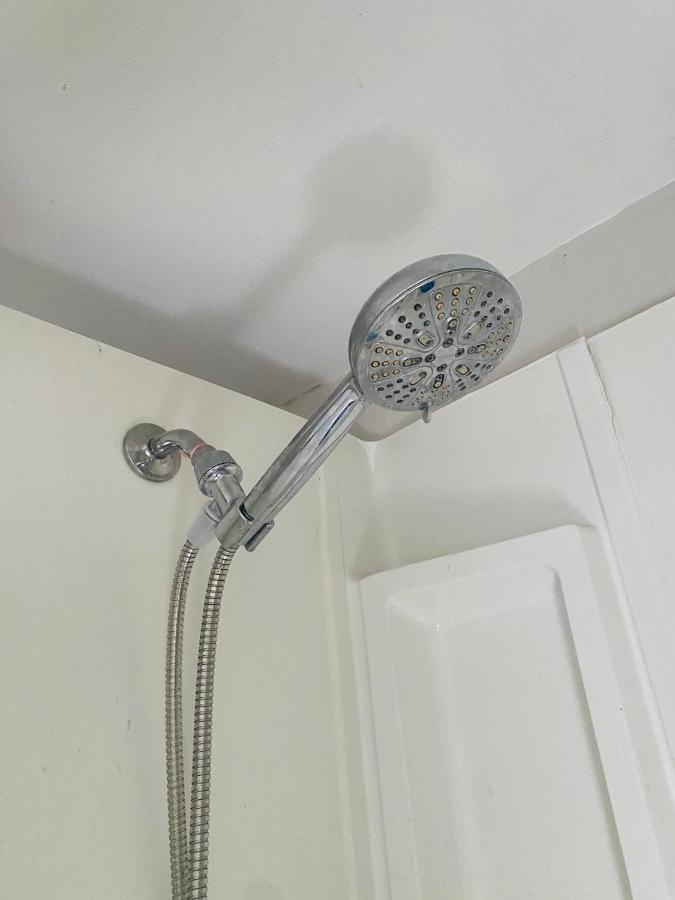 Lovely III 3 Bedrooms Apartment Space Share East York A Room Toronto Buitenkant foto
