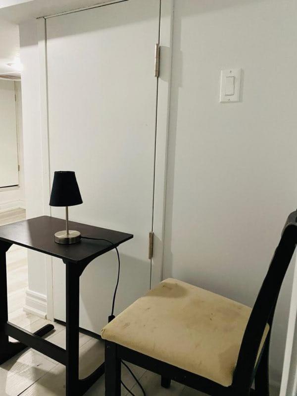 Lovely III 3 Bedrooms Apartment Space Share East York A Room Toronto Buitenkant foto