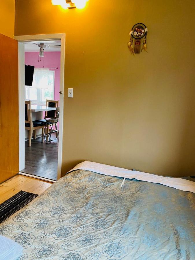 Lovely III 3 Bedrooms Apartment Space Share East York A Room Toronto Buitenkant foto