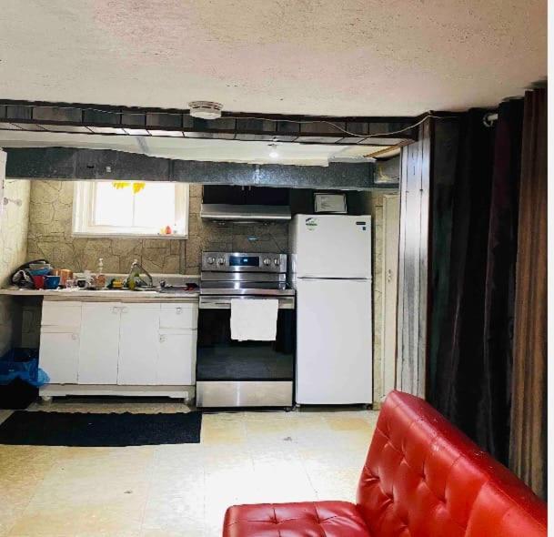 Lovely III 3 Bedrooms Apartment Space Share East York A Room Toronto Buitenkant foto