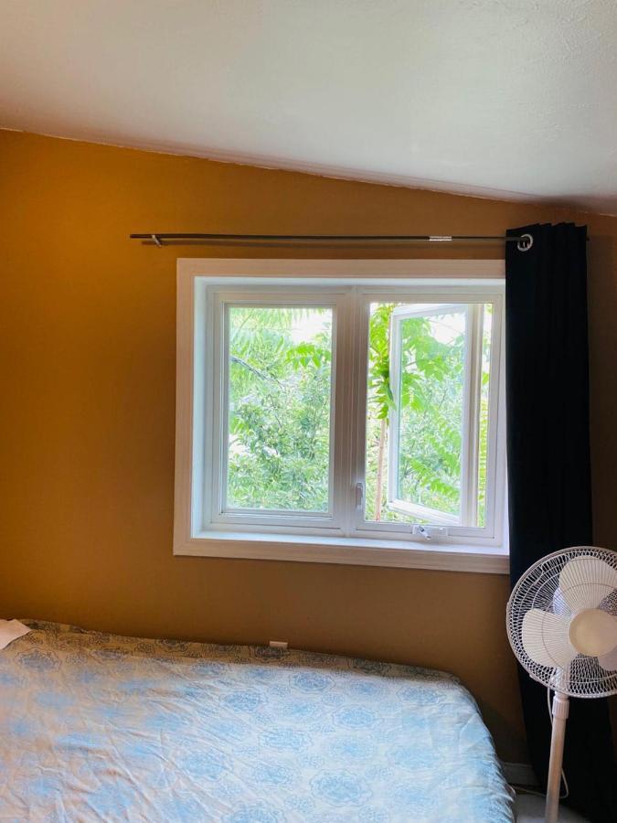 Lovely III 3 Bedrooms Apartment Space Share East York A Room Toronto Buitenkant foto