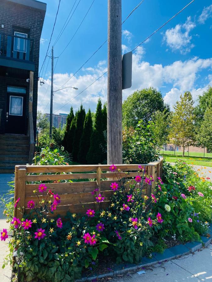 Lovely III 3 Bedrooms Apartment Space Share East York A Room Toronto Buitenkant foto